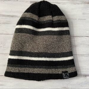 🍭6/$30 NWOT Boy’s Zeroxposur knit color block striped winter hat - L/XL